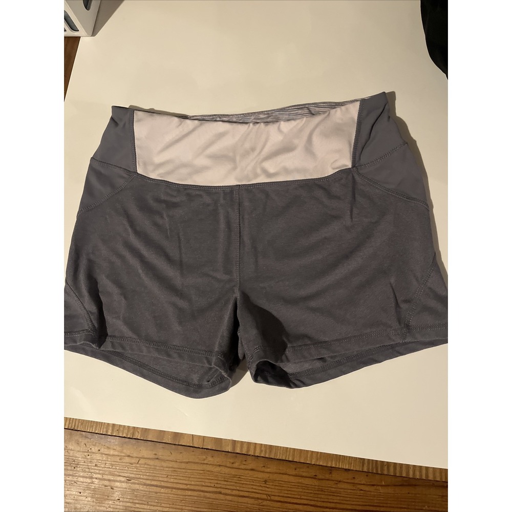 Kyodan Gray Bike Athletic Women’s Medium Shorts Back ID Zipper Pocket